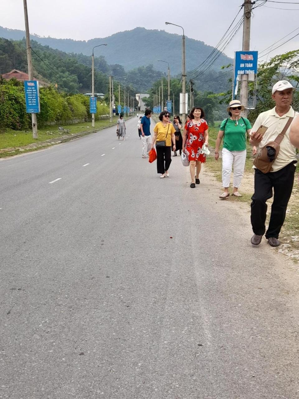 Hotel Khach San Vuon Quoc Gia Ba Be à Bac Kan Extérieur photo